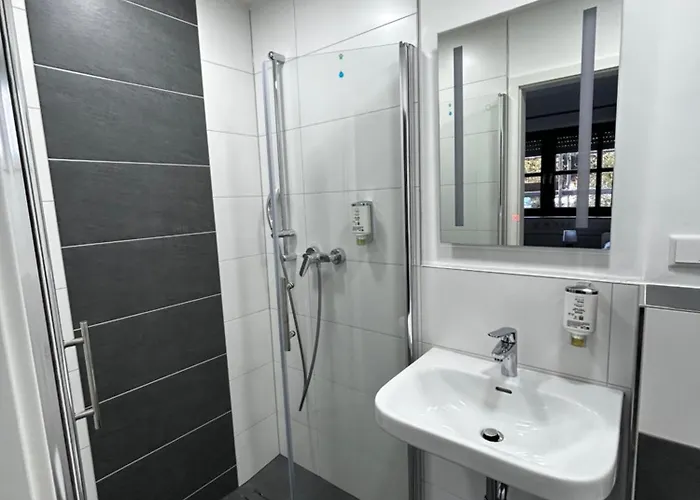 Olymp Wettenberg - Monteurzimmer Gasthof *